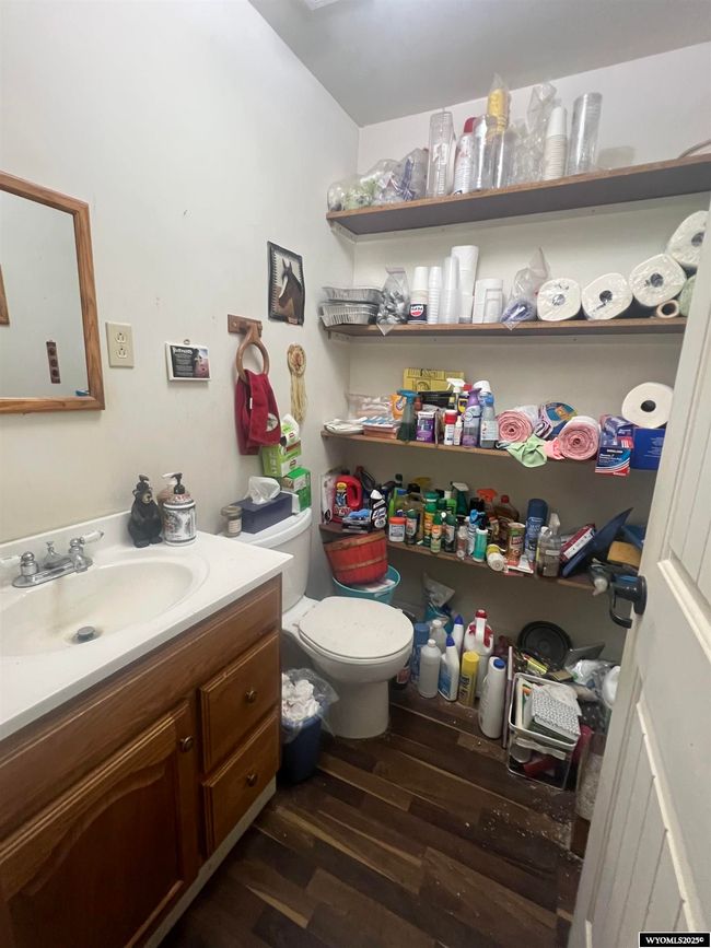 9706 9902 County Road 271, Home with 5 bedrooms, 3 bathrooms and null parking in Robertson WY | Image 23
