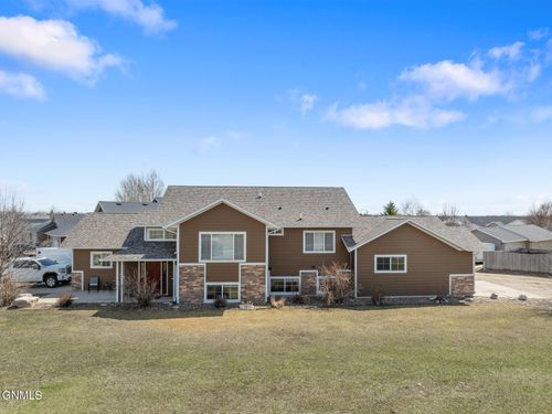 2117/2119 23rd Street W, Williston, ND, 58801 | Card Image