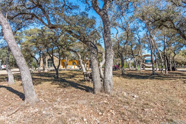 381 Camino Primero, House other with 3 bedrooms, 2 bathrooms and null parking in Leakey TX | Image 50