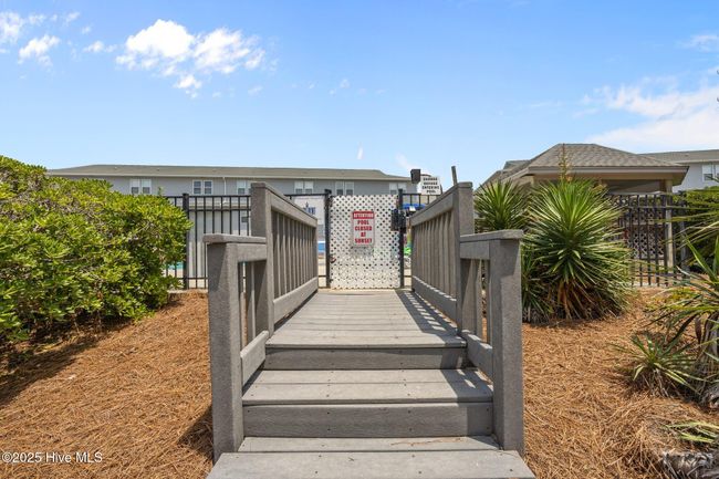 Pool access | Image 52