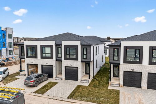 794 Banyan Lane, London, ON, N6G0J1 | Card Image