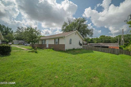 826 S Patterson Ave, Joplin, MO, 64801-5322 | Card Image