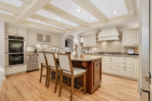 5844 Deer Trail Cir, Woodbury, MN, 55129-9550 | Card Image