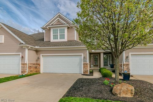 7805 Overton Dr, Mentor, OH, 44060-5994 | Card Image