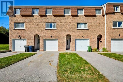 15-121 Centennial Rd, Scarborough, ON, M1C1Z7 | Card Image