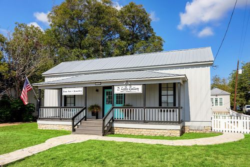 108 N Washington St, Round Top, TX, 78954-5096 | Card Image