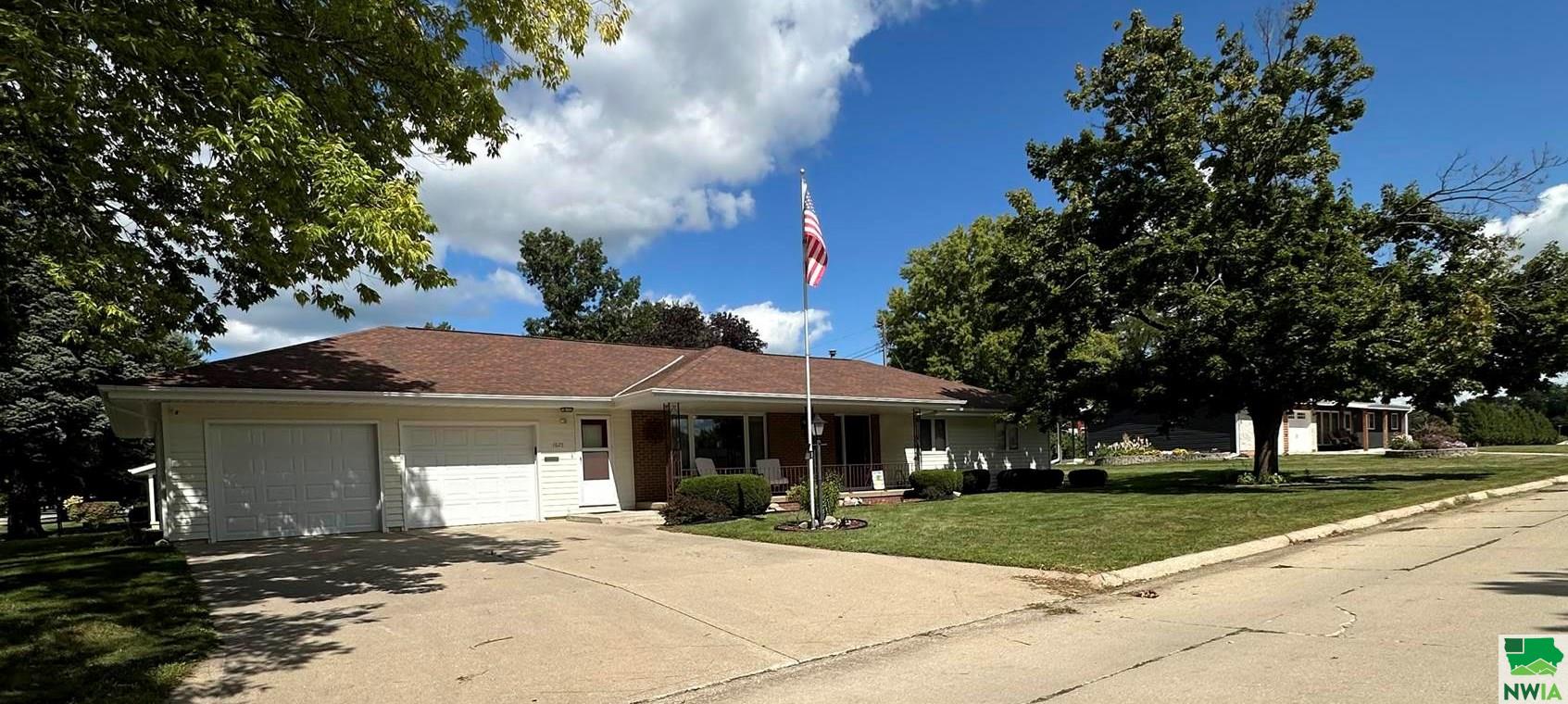 6th St, Storm Lake, IA 50588