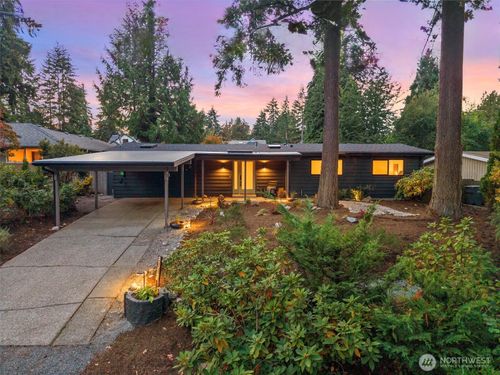 8317 134th Ave Ne, Redmond, WA, 98052-1929 | Card Image