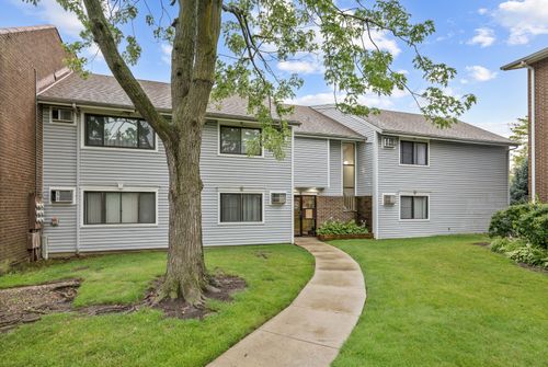 3-3100 Bayside Dr, Palatine, IL, 60074-3351 | Card Image