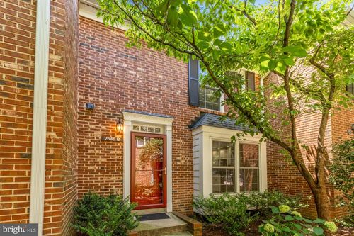 unit-b-2546 S Walter Reed Dr, ARLINGTON, VA, 22206-1286 | Card Image
