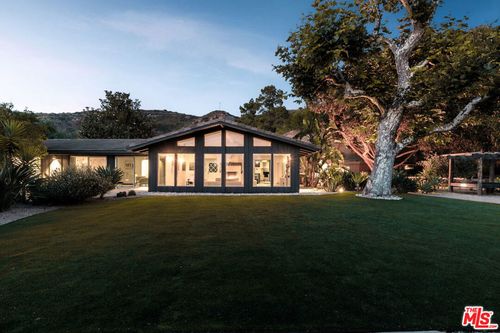 12460 Yellow Hill Rd, Malibu, CA, 90265-2266 | Card Image