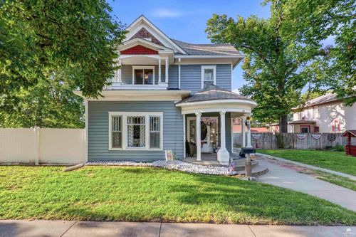 424 W 8th St, Junction City, KS, 66441-2223 | Card Image