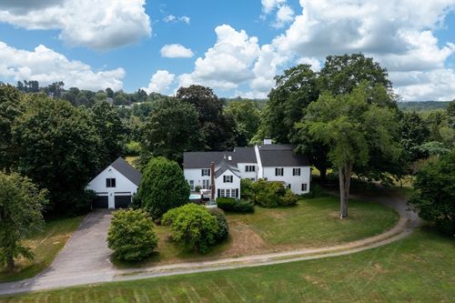 33 Reservoir Dr, Danvers, MA, 01923-1246 | Card Image