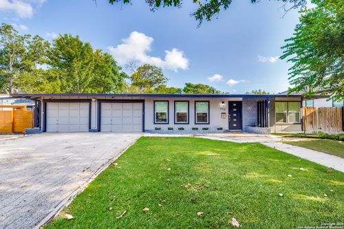 415 Robinhood Pl, San Antonio, TX, 78209-3425 | Card Image