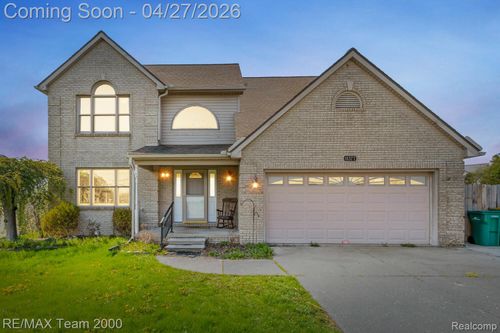18377 Huron River Dr, Rockwood, MI, 48173-9693 | Card Image