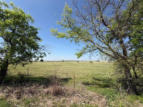 717 Smith Rd, Ponder, TX, 76259-4253 | Card Image