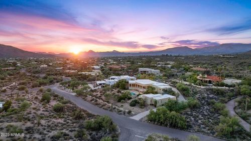 8418 E Dog Leg Dr, Carefree, AZ, 85377-4101 | Card Image