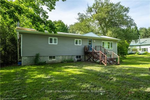 32 Old River Rd, Mallorytown, ON, K0E1R0 | Card Image