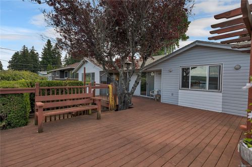 558 Alder St, Campbell River, BC, V9W2P1 | Card Image