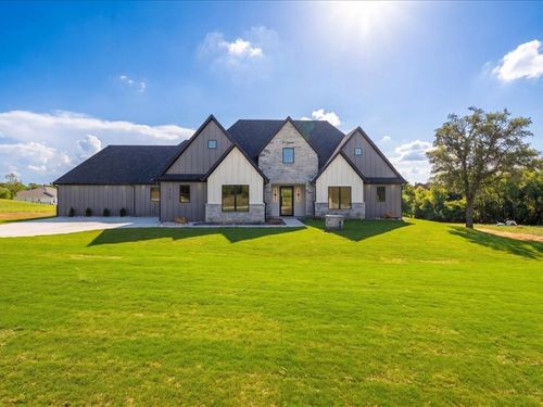 275 Latigo Way, Weatherford, TX, 76088-8389 | Card Image