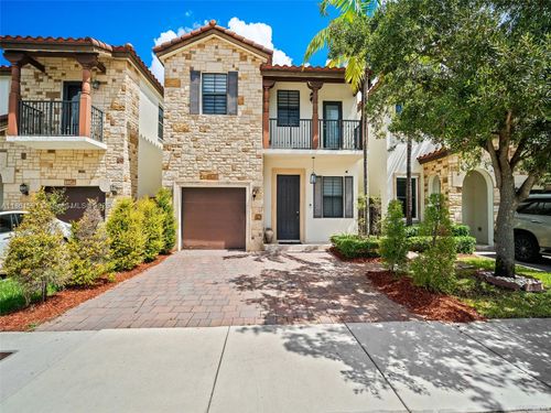 10343 Nw 70th Ln, Doral, FL, 33178-3232 | Card Image