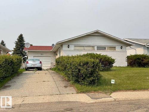 8816 137 Ave Nw, Edmonton, AB, T5E1Y4 | Card Image