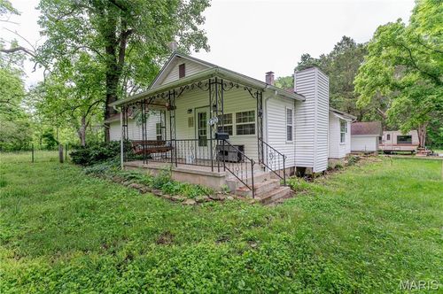 870 Walnut St, Newburg, MO, 65550-9489 | Card Image