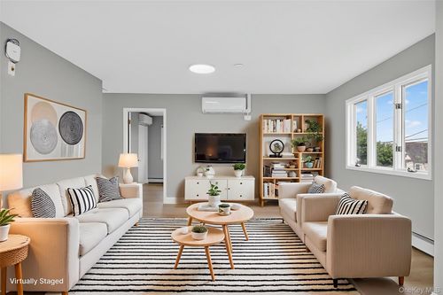 48 Rockaway Ave, Westbury, NY, 11590-4129 | Card Image