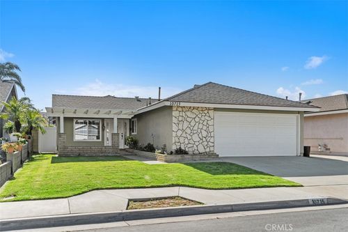 10715 Lynn Circle, Cypress, CA, 92630 | Card Image