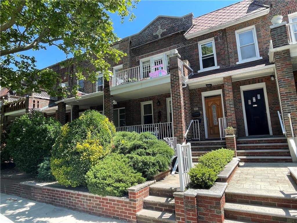 Ridge Blvd, Brooklyn, NY 11209