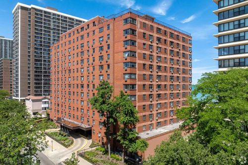 306-5815 N Sheridan Rd, Chicago, IL, 60660-3874 | Card Image