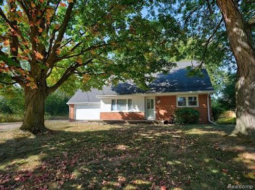 2496 Ketzler Dr, Flint Charter Township, MI, 48507 | Card Image