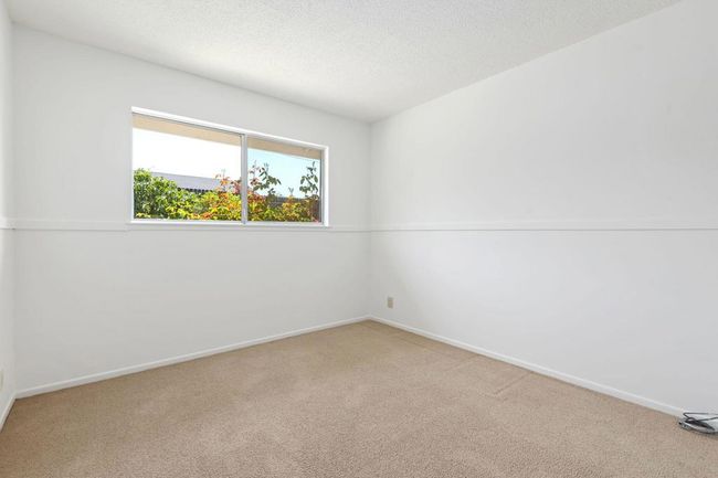 12-web-or-mls-12 - Bedroom 2 | Image 11