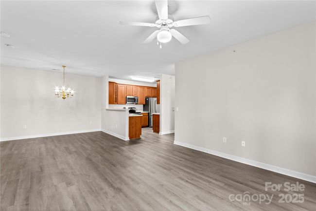 Ceiling Fan in Living Room | Image 16