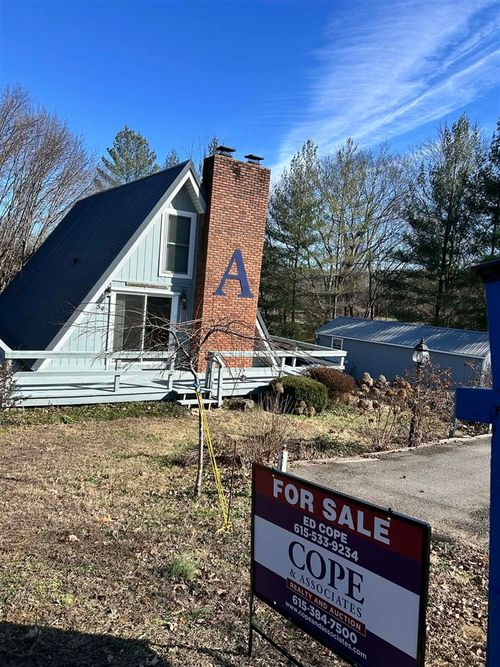 54 Park Pl E, Cadiz, KY, 42211-8700 | Card Image