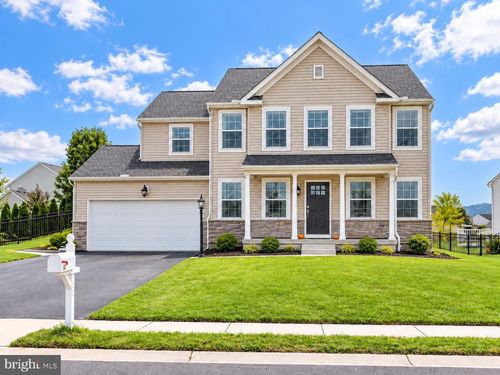 18 Mcintosh Ln, Aspers, PA, 17304-9311 | Card Image