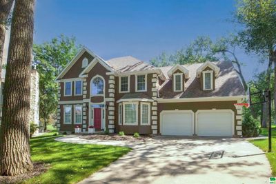 712 E Saint Andrews Circle, House other with 5 bedrooms, 3 bathrooms and null parking in Dakota Dunes SD | Image 1