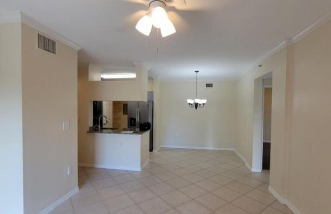 APT-304 - 6533 Emerald Dunes Dr, Condo with 2 bedrooms, 2 bathrooms and null parking in West Palm Beach FL | Image 14