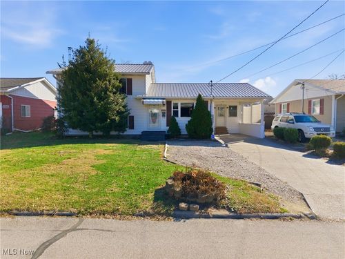 3312 Broad St, Parkersburg, WV, 26104-2643 | Card Image