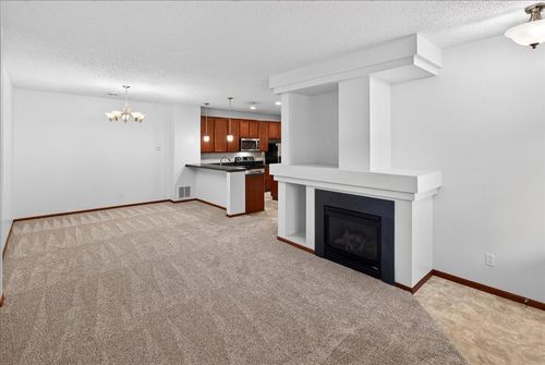 835 Willow Glen Ct, Buffalo, MN, 55313-5032 | Card Image