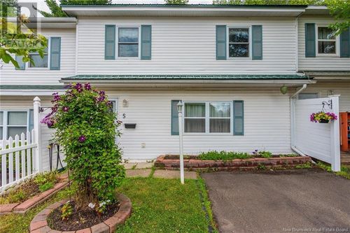 5 Waterfall Dr, Riverview, NB, E1B4M1 | Card Image