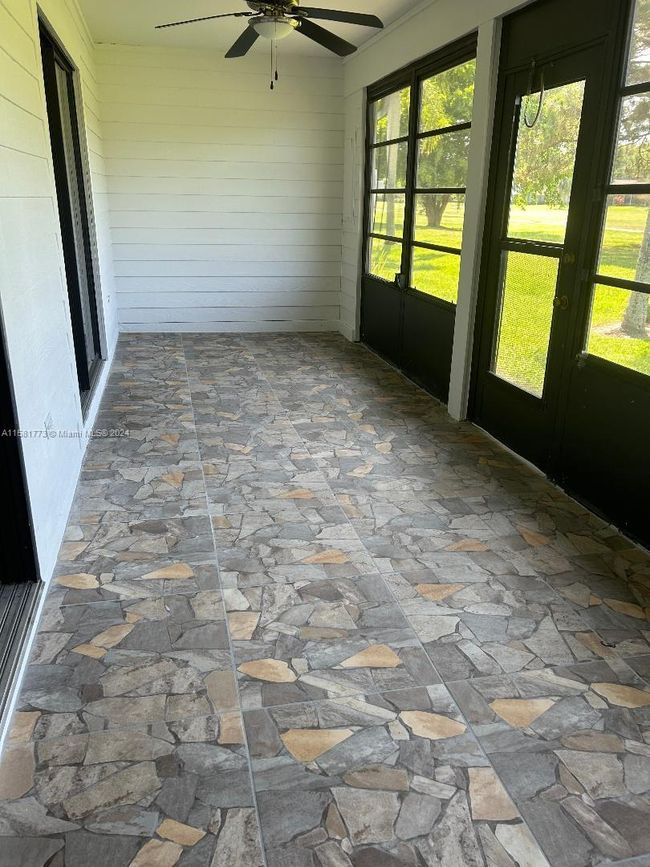 6114 Se Georgetown Pl, Home with 2 bedrooms, 2 bathrooms and null parking in Hobe Sound FL | Image 25