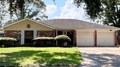 324 Pine St, Lake Jackson, TX, 77566-5544 | Card Image
