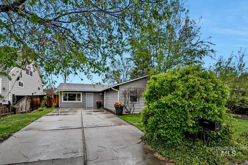 3554 W Hansen Ave, Boise, ID, 83703-5326 | Card Image