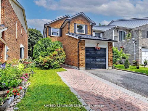 102 Baywood Crt, Thornhill, ON, L3T5W3 | Card Image