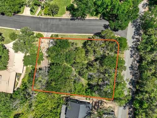 3311 Gentry Dr, West Lake Hills, TX, 78746-5506 | Card Image