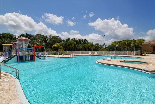12358 Lavender Loop, House other with 4 bedrooms, 3 bathrooms and null parking in BRADENTON FL | Image 44