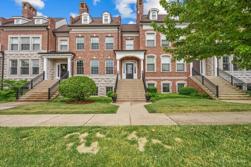 4h-15 North St, Woodstock, IL, 60098-3362 | Card Image