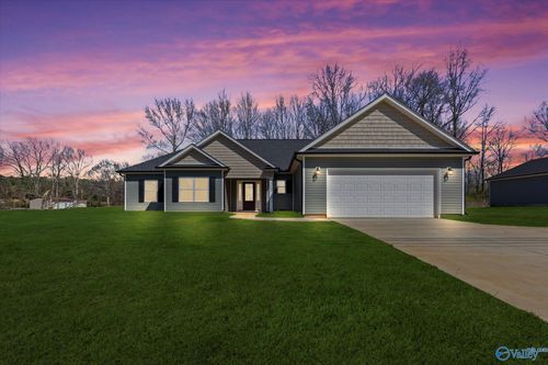 763 Capshaw Rd Nw, Madison, AL, 35757-7304 | Card Image