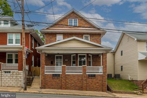 33 S Main St, DOVER, PA, 17315-1505 | Card Image